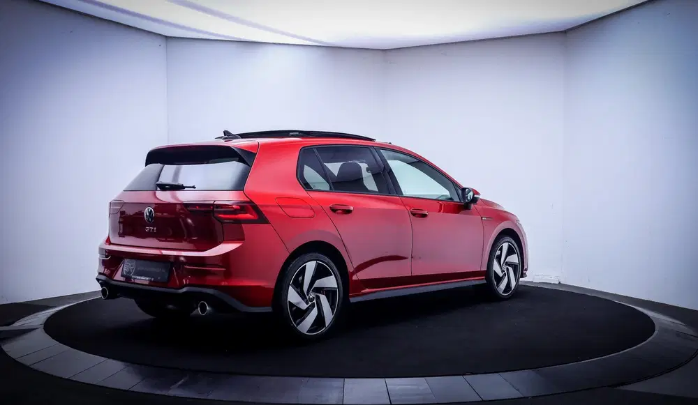 Volkswagen Golf 2.0 GTI DSG PANO uit 2024, foto 5