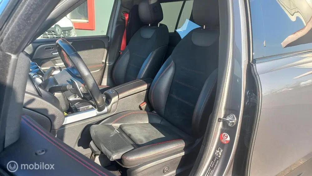 Mercedes-Benz GLB Mercedes Glb AMG uit 2020, foto 15