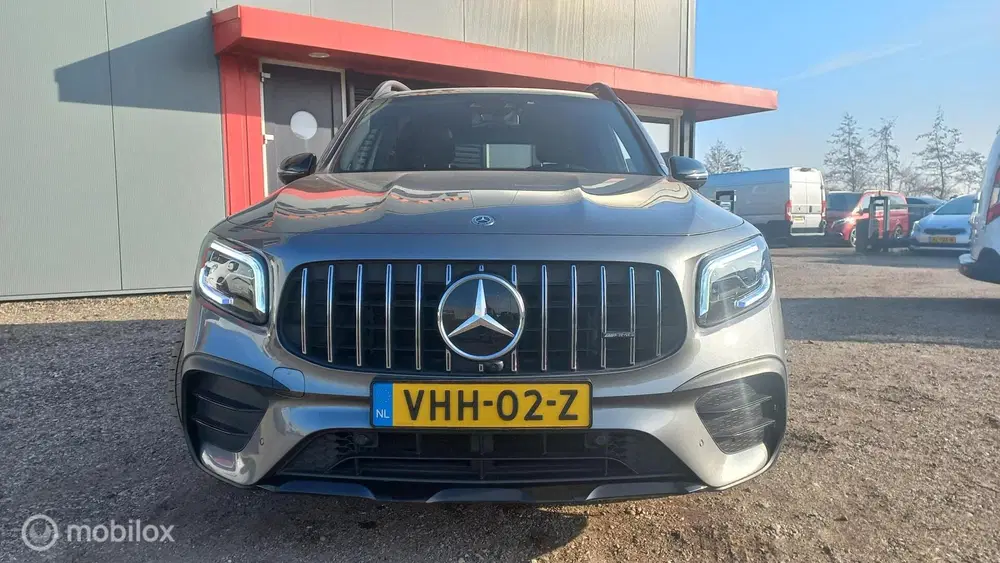 Mercedes-Benz GLB Mercedes Glb AMG uit 2020, foto 2