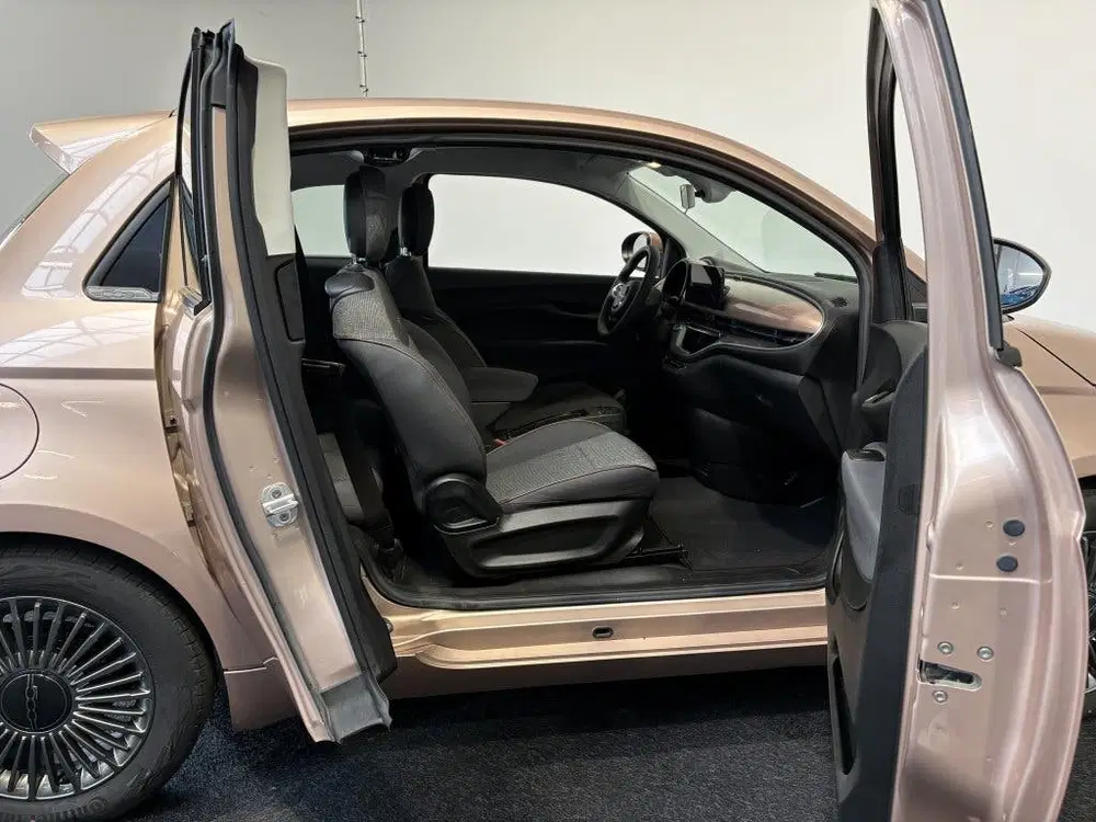 Fiat 500e 42 KWH SOH 97% uit 2022, foto 12