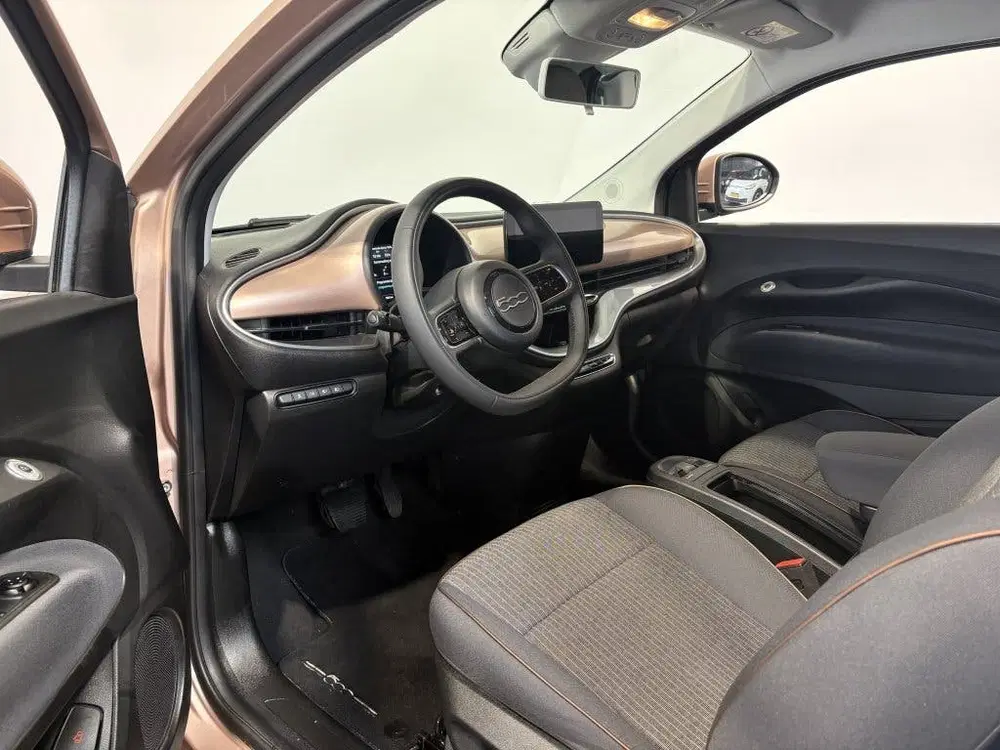 Fiat 500e 42 KWH SOH 97% uit 2022, foto 15