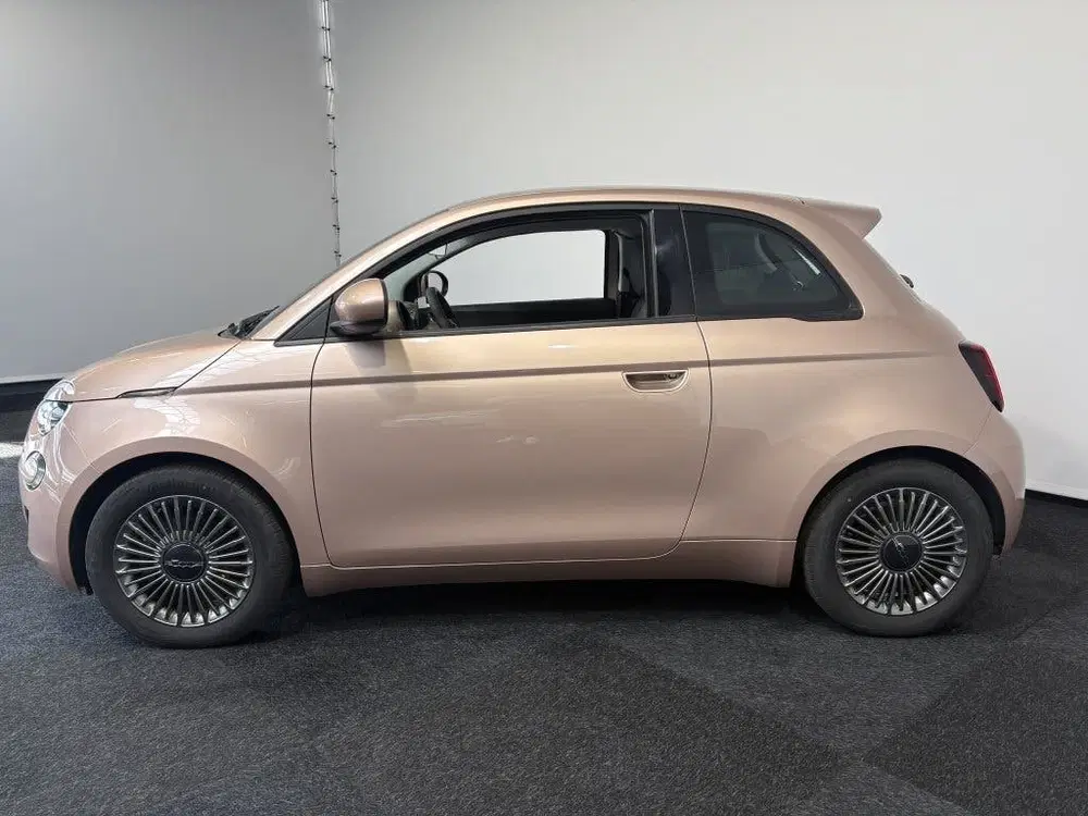 Fiat 500e 42 KWH SOH 97% uit 2022, foto 7