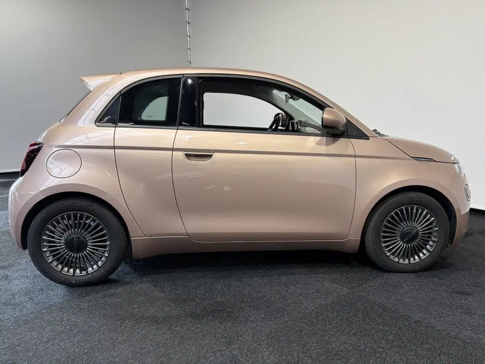 Fiat 500e 42 KWH SOH 97% uit 2022, foto 8
