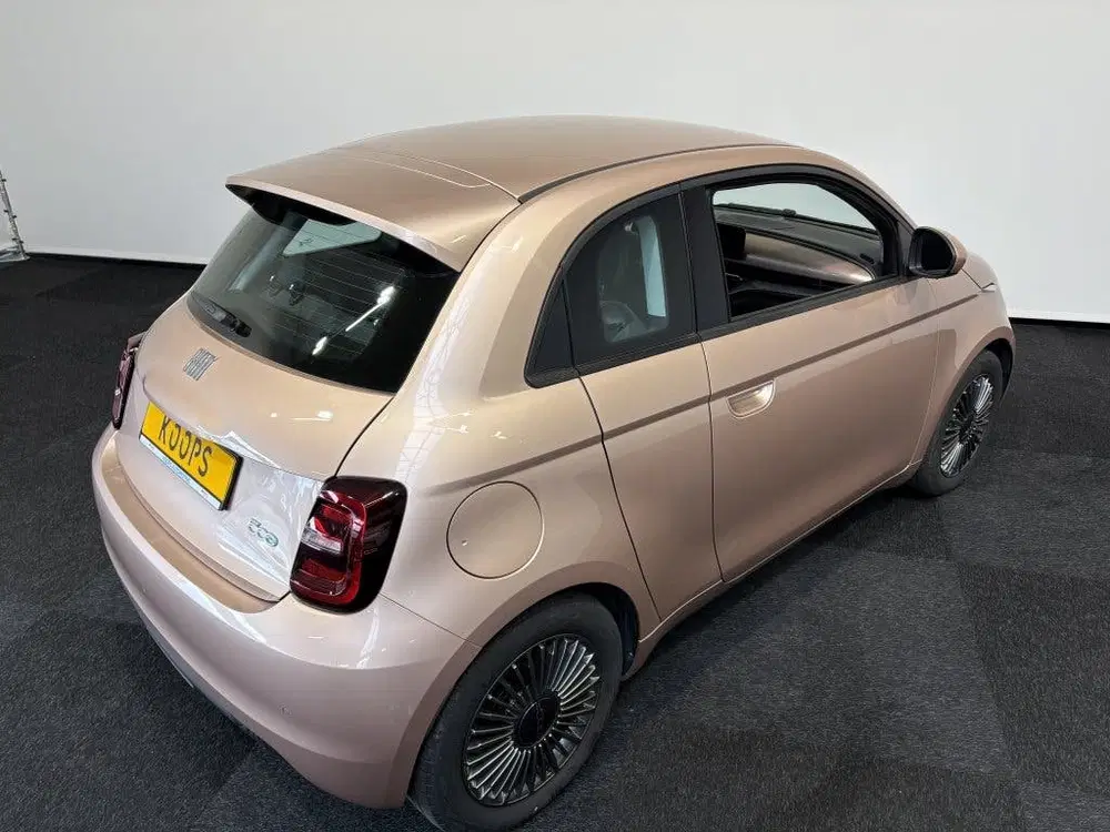 Fiat 500e 42 KWH SOH 97% uit 2022, foto 9