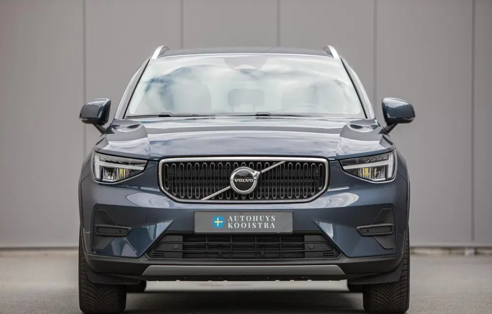 Volvo XC40 2.0 B3 Core MY2026 uit 2025, foto 4