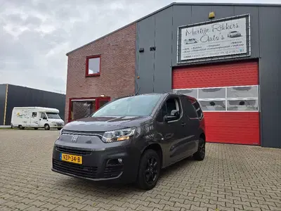 Fiat Doblo 1.5 Bluehdi 100pk S&S L1 2023 Grijs uit 2023