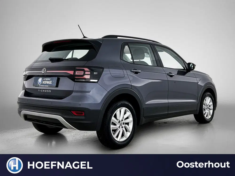 Volkswagen T-Cross 1.5 TSI Life Automaat uit 2021, foto 2