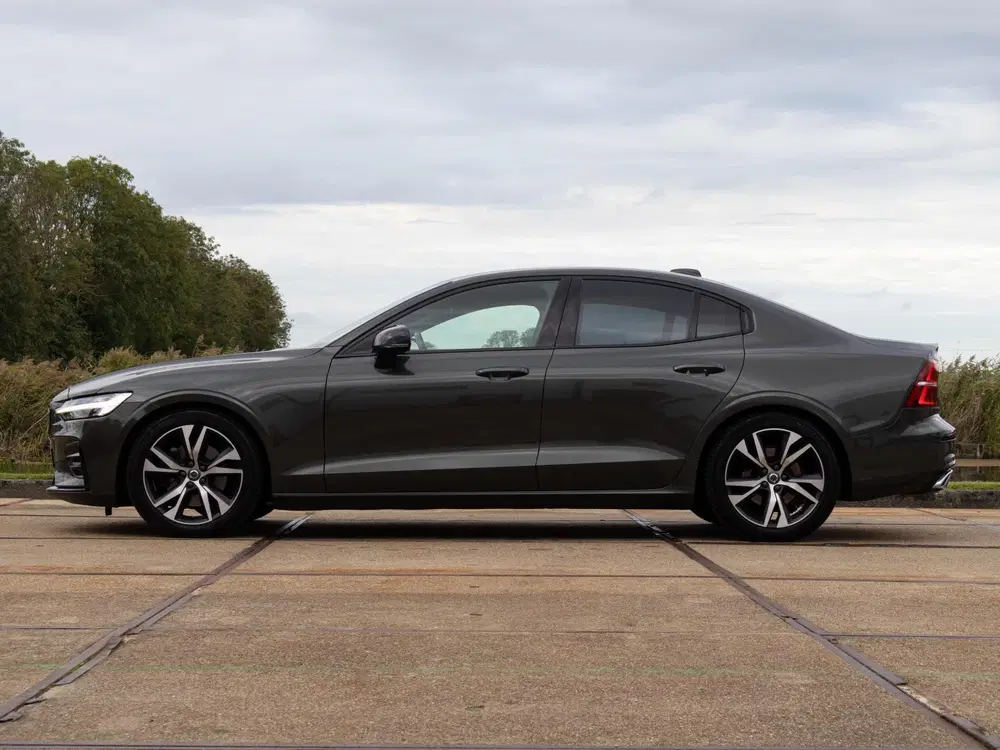 Volvo S60 2.0 B3 R-Design ACC Pilot Assist BLIS uit 2021, foto 7