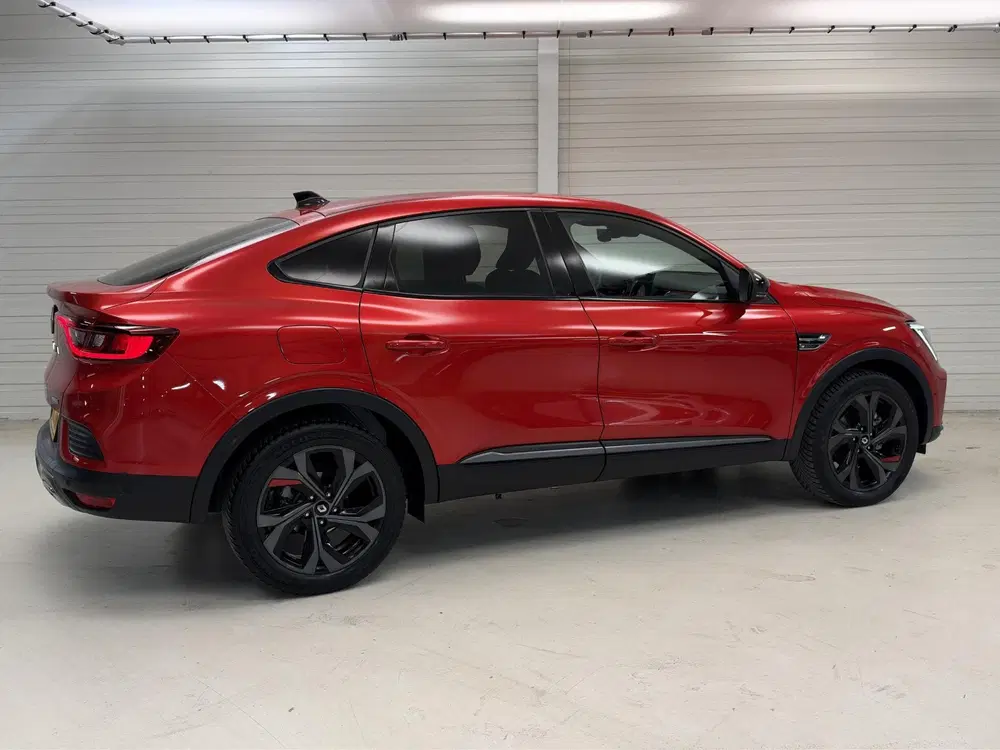 Renault Arkana 1.6 E-Tech Hybrid 145 R.S. Line uit 2022, foto 5