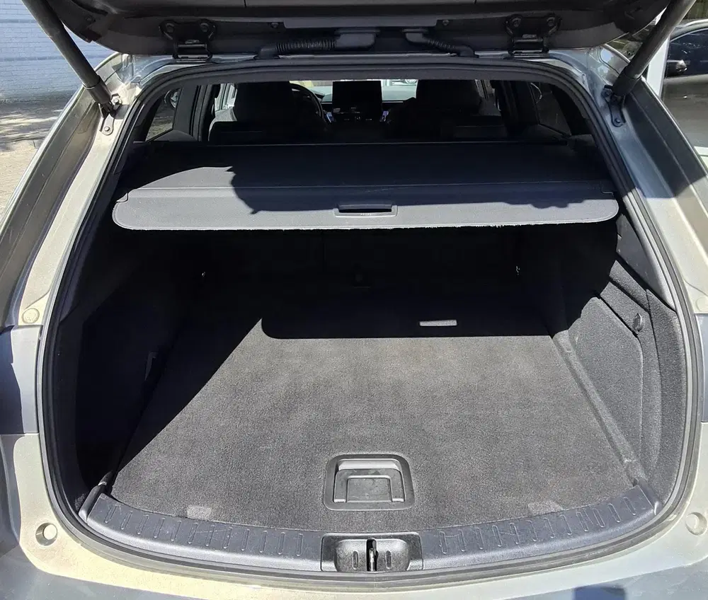 Toyota Corolla 2.0 Hybrid Business Plus uit 2024, foto 10