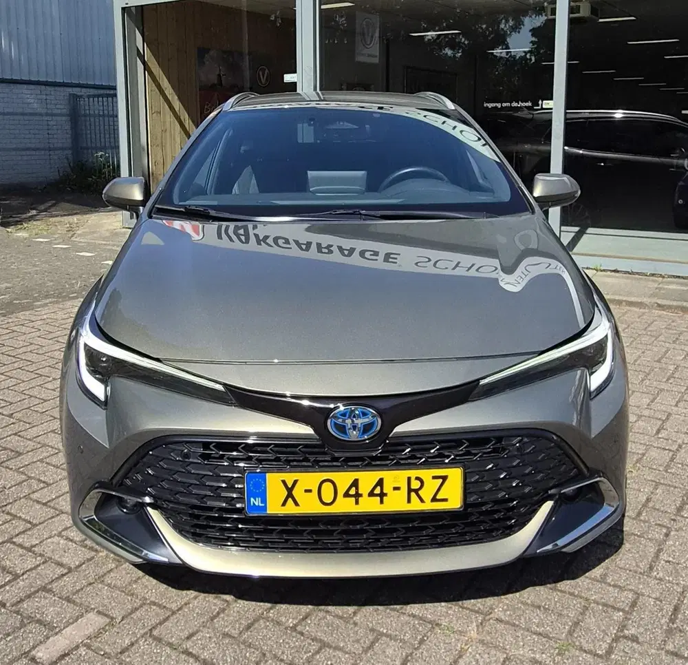 Toyota Corolla 2.0 Hybrid Business Plus uit 2024, foto 3