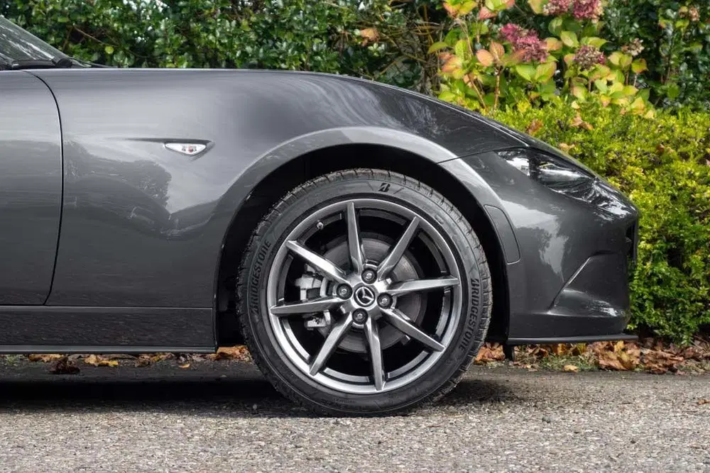 Mazda MX-5 ND 2.0l SkyActiv-G 184 GT-M Machine Gray M uit 2021, foto 8
