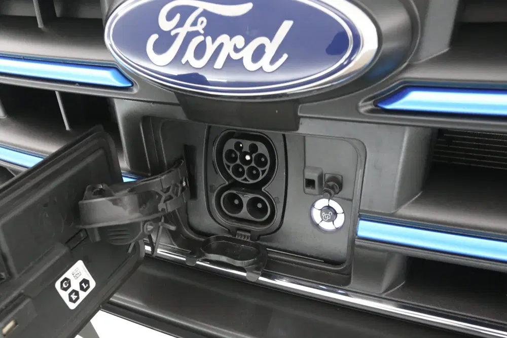 Ford Transit 68 kWh L2H2 uit 2024, foto 8