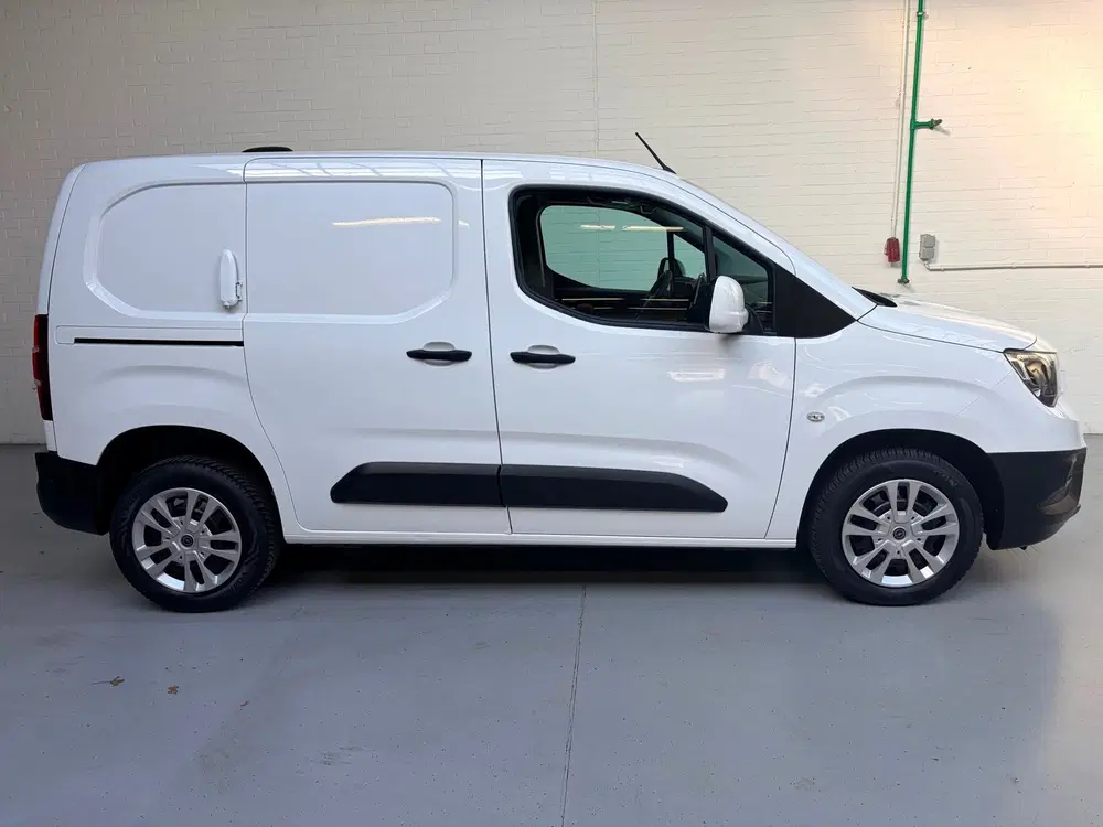 Opel Combo 1.5D 102pk euro6 L1H1 Edition uit 2020, foto 9