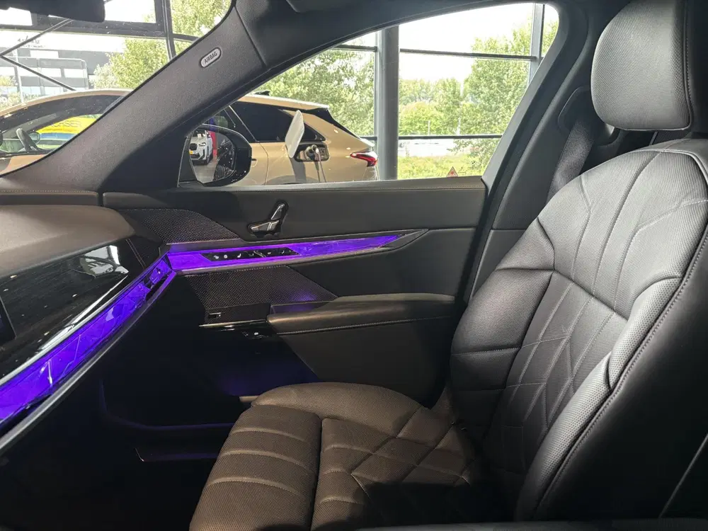 BMW i7 eDrive50 106 kWh uit 2025, foto 12