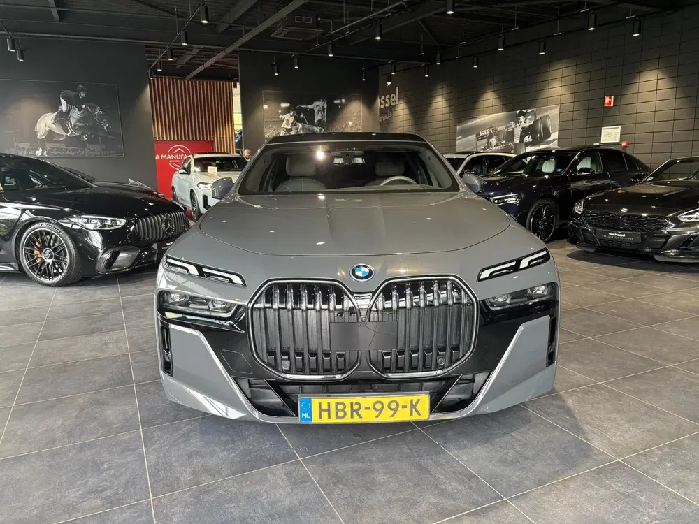 BMW i7 eDrive50 106 kWh uit 2025, foto 2