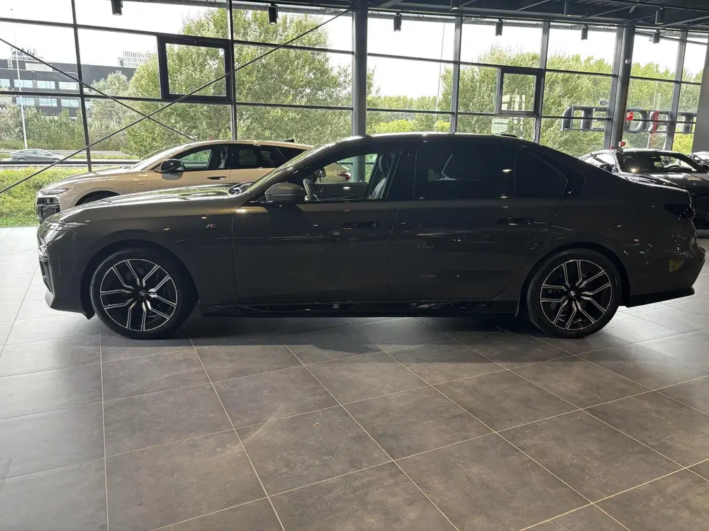 BMW i7 eDrive50 106 kWh uit 2025, foto 3