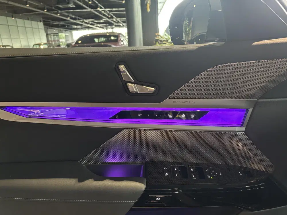 BMW i7 eDrive50 106 kWh uit 2025, foto 9