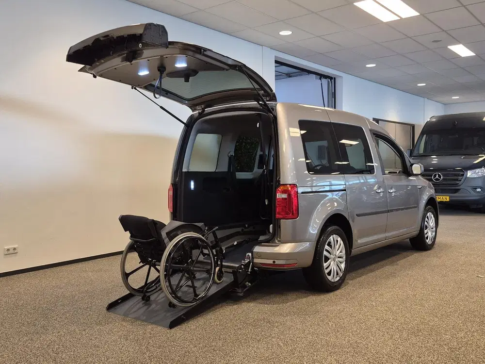 Volkswagen Caddy Rolstoelauto Automaat 3+1 of 5+0 uit 2019, foto 13