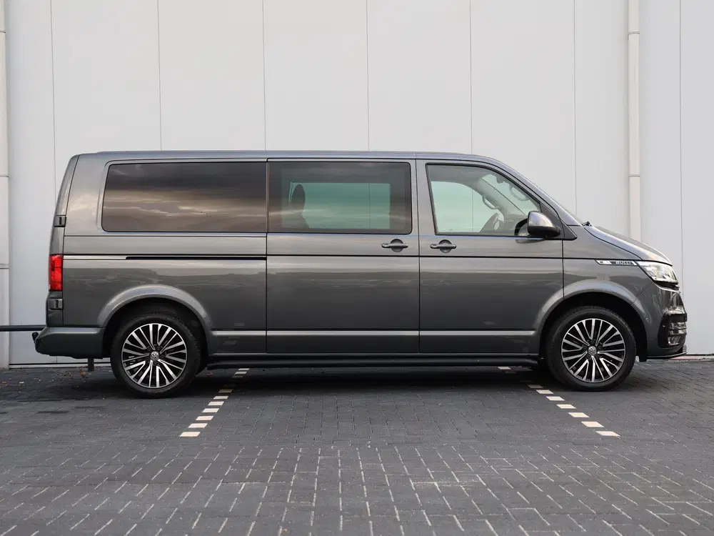 Volkswagen Transporter 2.0 TDI 150 pk DSG DC Bulli uit 2024, foto 2