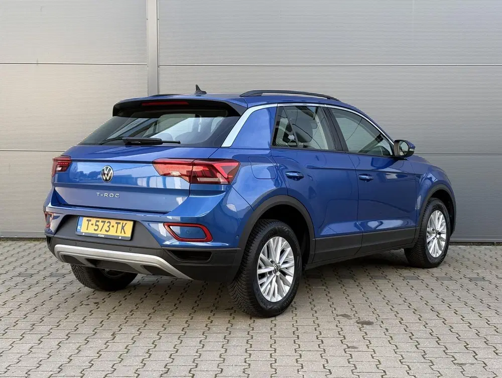 Volkswagen T-Roc 1.0 TSI 110pk Life uit 2023, foto 2