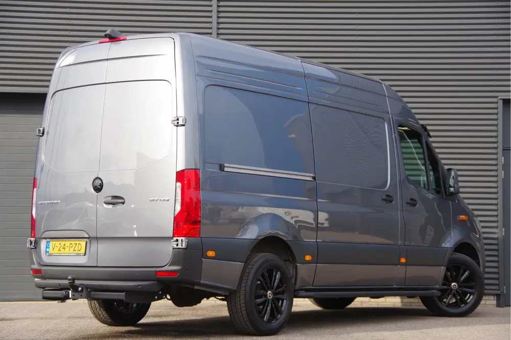 Mercedes-Benz Sprinter 317 1.9 CDI L2H2 3-ZITS uit 2024, foto 2