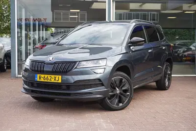 Skoda Karoq 1.5 TSI ACT Sportline Business Automaat uit 2022