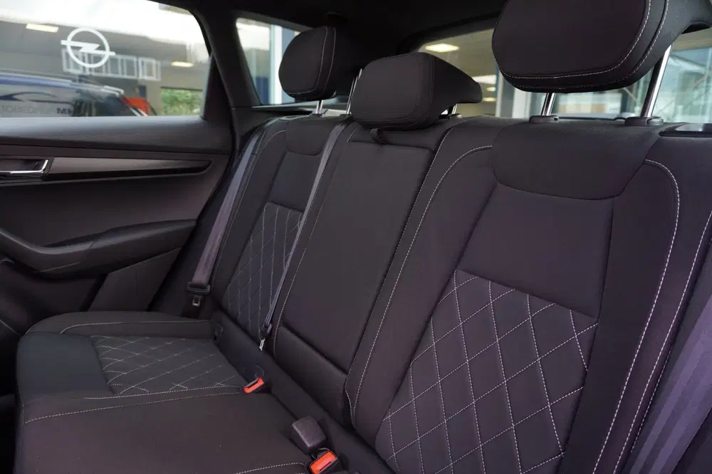 Skoda Karoq 1.5 TSI ACT Sportline Business Automaat uit 2022, foto 15