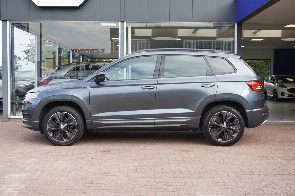 Skoda Karoq 1.5 TSI ACT Sportline Business Automaat uit 2022, foto 2