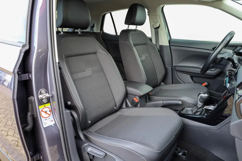 Volkswagen T-Cross 1.0 TSI 110pk DSG Life uit 2022, foto 15