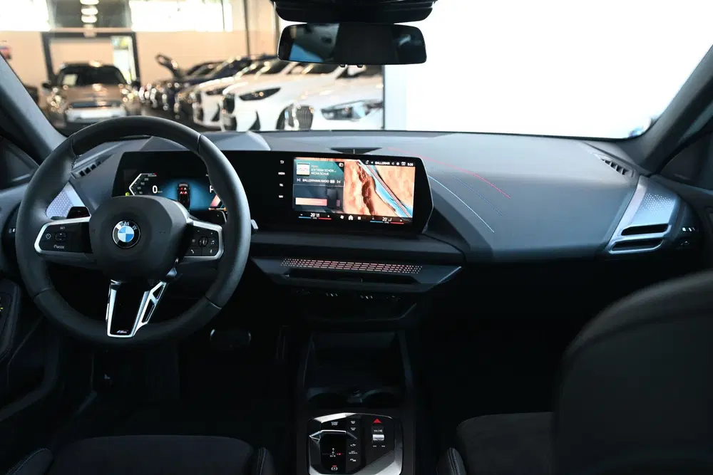 BMW 2-serie Coupé 220 M Sport Automaat uit 2026, foto 4