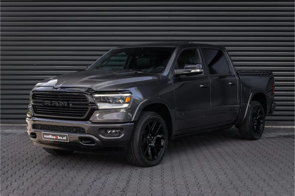 Dodge RAM 5.7 V8 4x4 Crew Cab Laramie Pano uit 2021