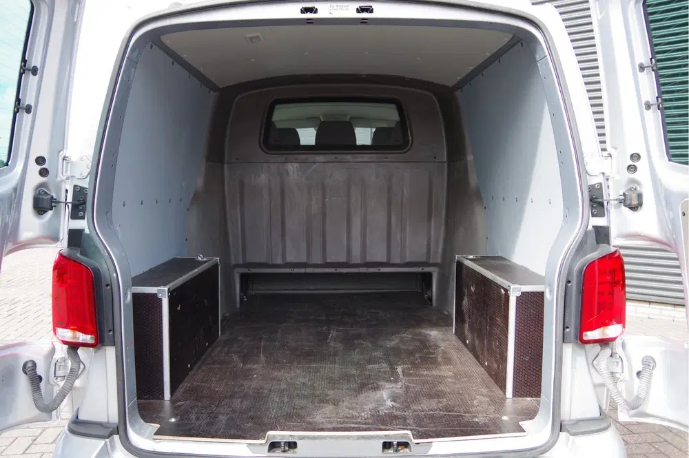 Volkswagen Transporter 2.0 TDI L2H1 DC-5P uit 2021, foto 8