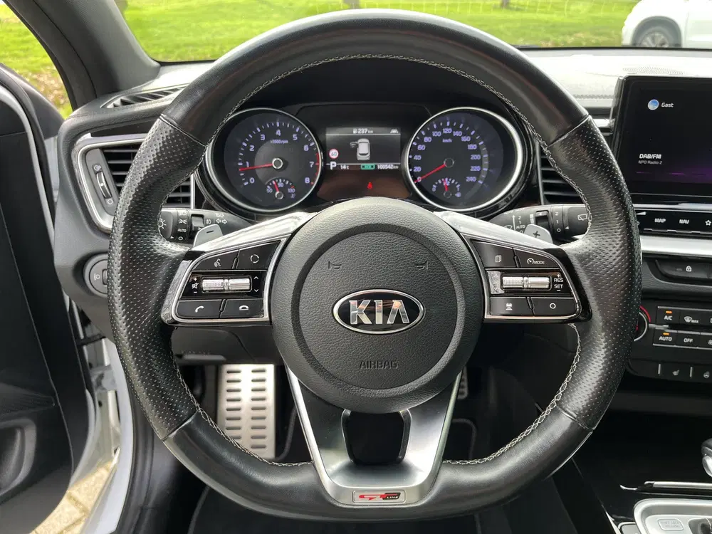 Kia Ceed 1.5 T-GDi MHEV GT-Line Edition uit 2022, foto 14