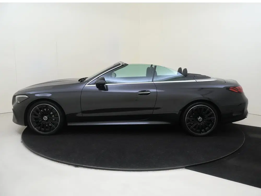 Mercedes-Benz CLE 180 AMG Line uit 2025, foto 8