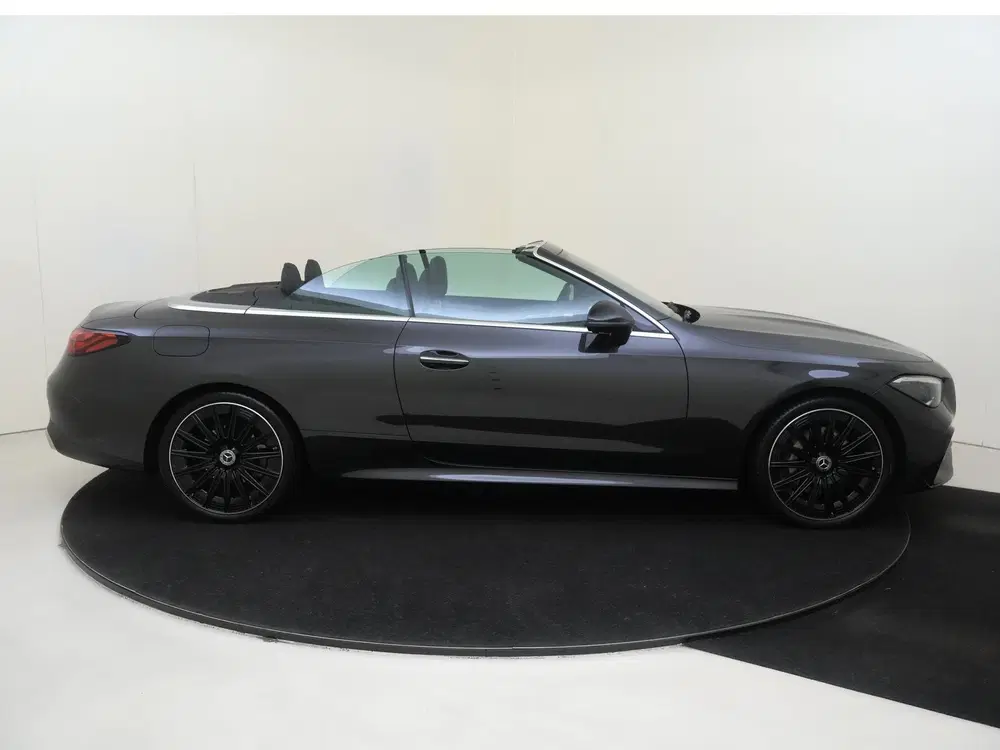 Mercedes-Benz CLE 180 AMG Line uit 2025, foto 9