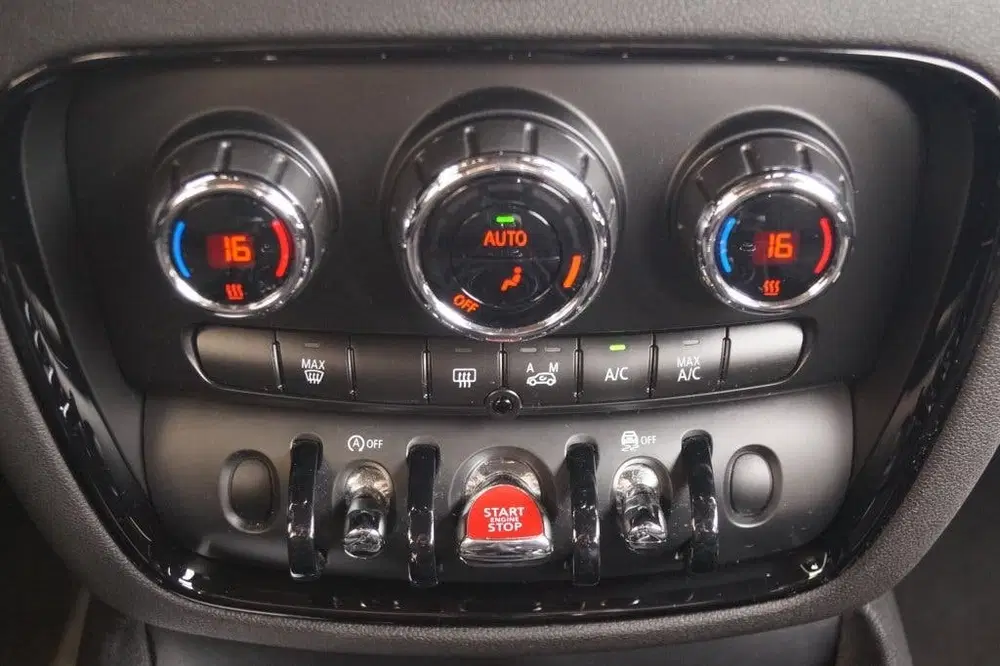 Mini Clubman 1.5 Cooper Business Edition -NAVI-ECC-PDC uit 2019, foto 10