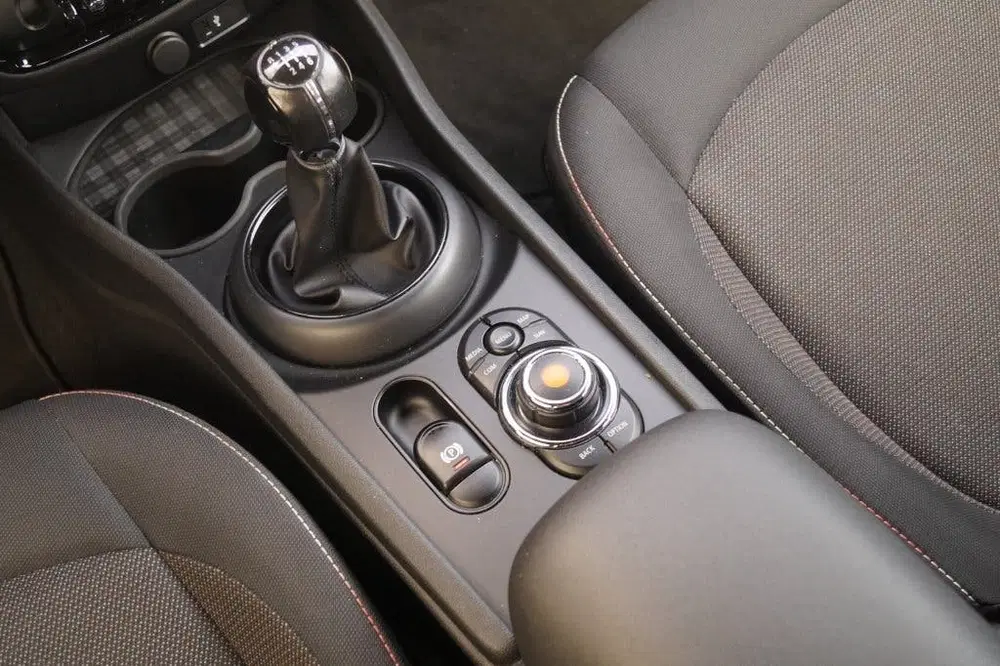 Mini Clubman 1.5 Cooper Business Edition -NAVI-ECC-PDC uit 2019, foto 11