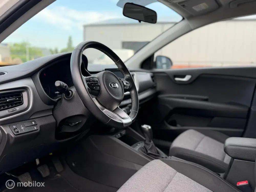 Kia Stonic 1.0 T-GDi DynamicLine uit 2020, foto 10