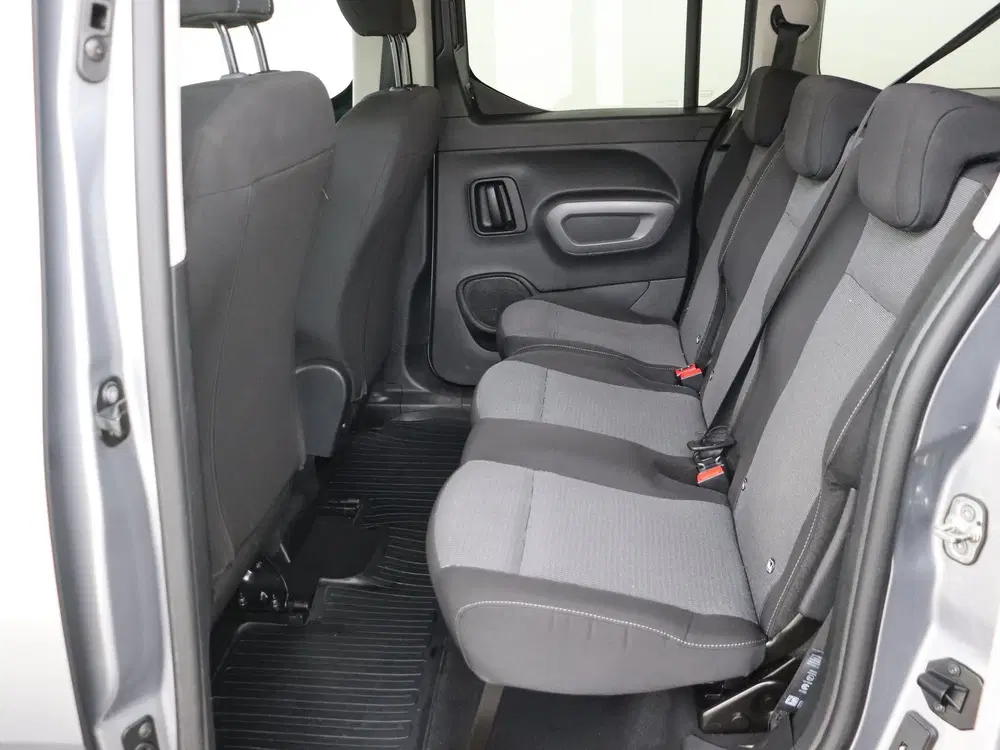Toyota Proace City 1.2 Turbo Dynamic Long 7p Automaat uit 2022, foto 15