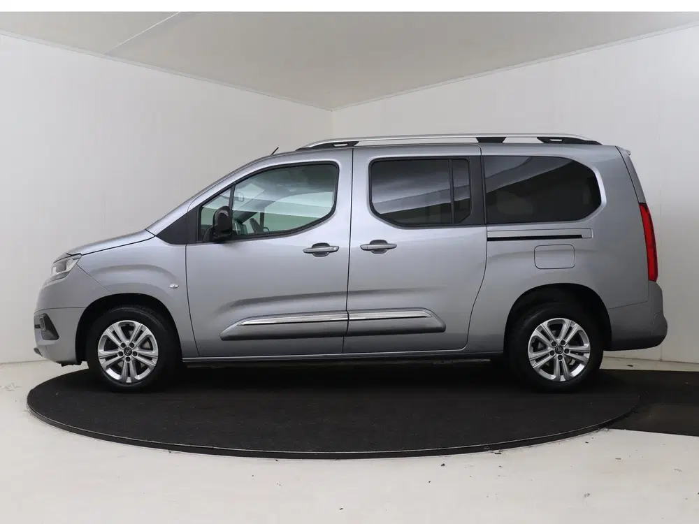 Toyota Proace City 1.2 Turbo Dynamic Long 7p Automaat uit 2022, foto 3