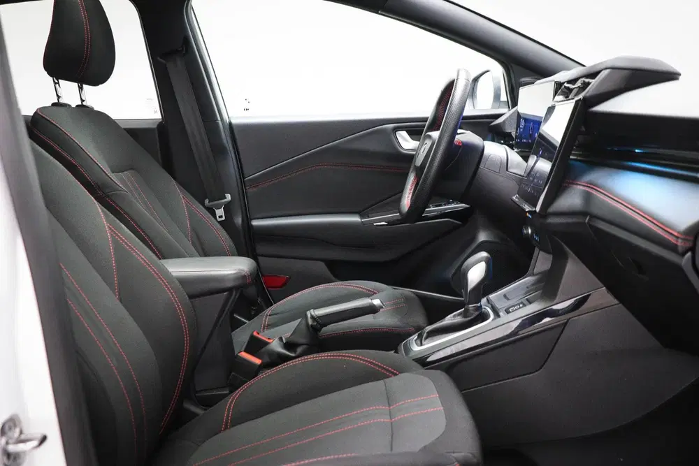 Ford Puma 1.0 EcoBoost Hybrid ST-Line X uit 2025, foto 4