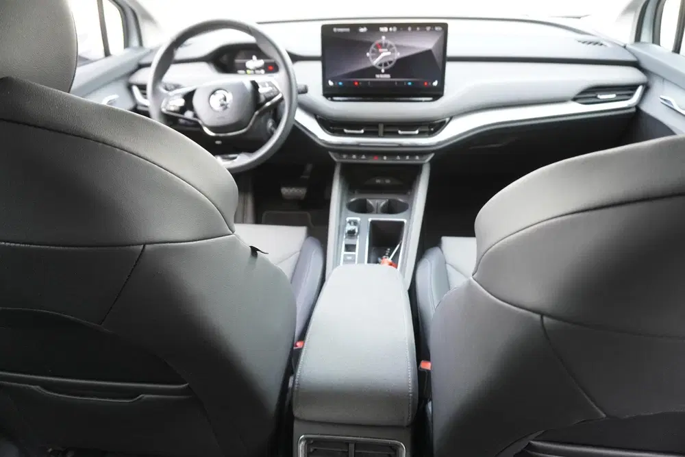 Skoda Enyaq 60 180pk Business Edition uit 2023, foto 5