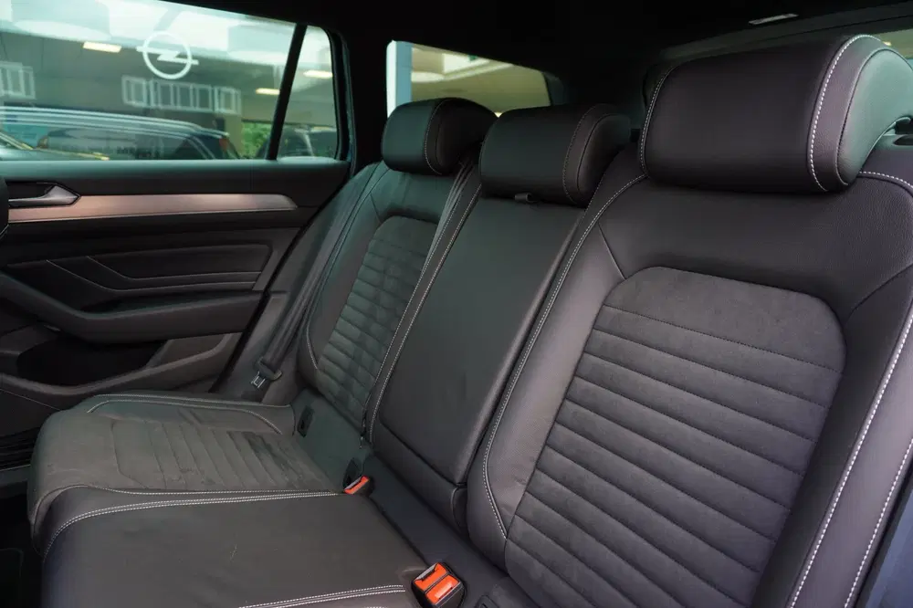 Volkswagen Passat 1.5 TSI R-Line Business + Automaat uit 2022, foto 13