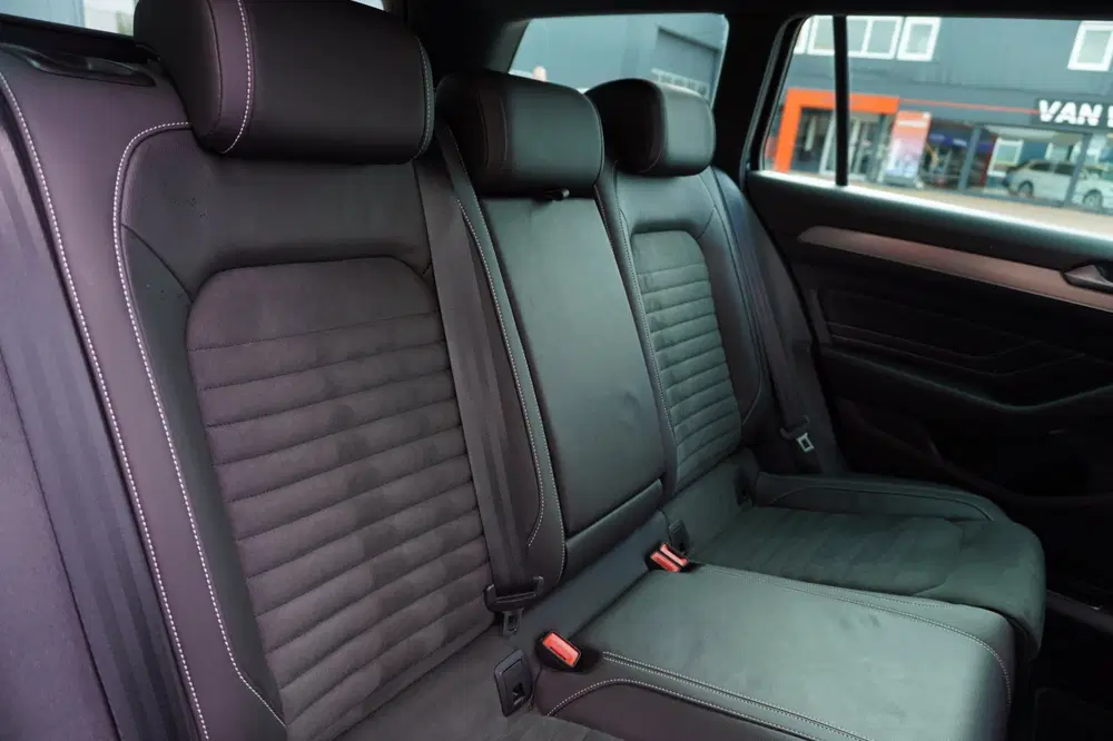 Volkswagen Passat 1.5 TSI R-Line Business + Automaat uit 2022, foto 14