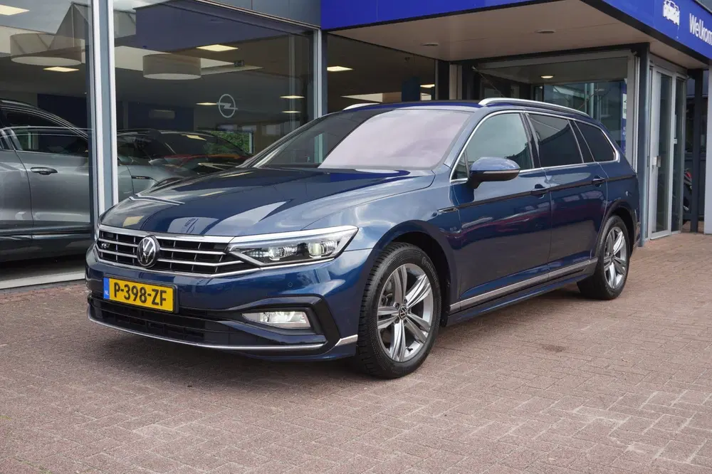Volkswagen Passat 1.5 TSI R-Line Business + Automaat uit 2022, foto 5