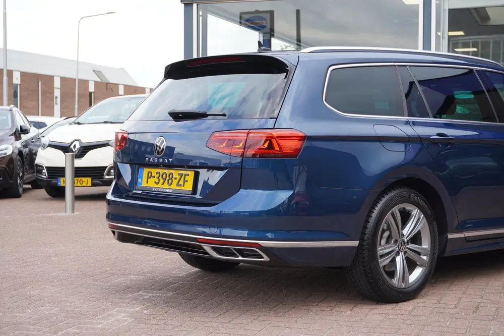 Volkswagen Passat 1.5 TSI R-Line Business + Automaat uit 2022, foto 7