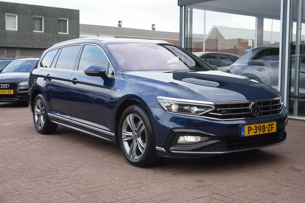 Volkswagen Passat 1.5 TSI R-Line Business + Automaat uit 2022, foto 9