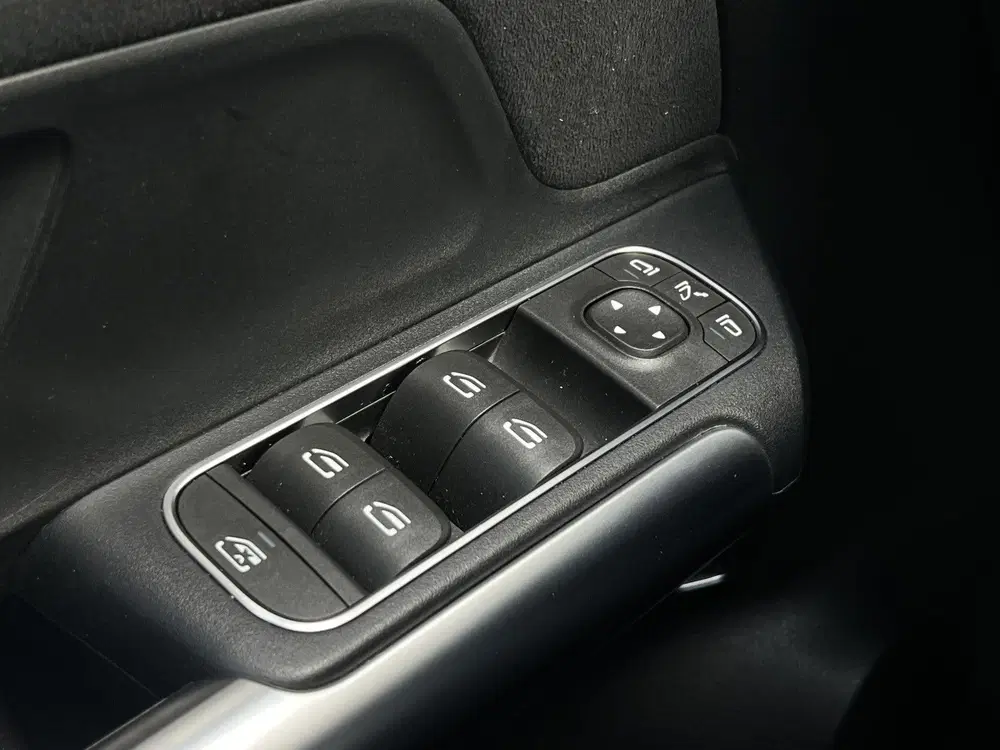 Mercedes-Benz B-Klasse 200 Business Solution AMG uit 2019, foto 12