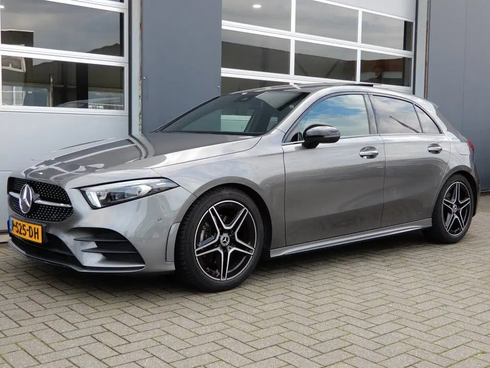 Mercedes-Benz A-Klasse 200 Business Solution AMG Panoramadak uit 2022